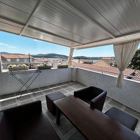 Apartments Petrovic Pirovac Εξωτερικό φωτογραφία
