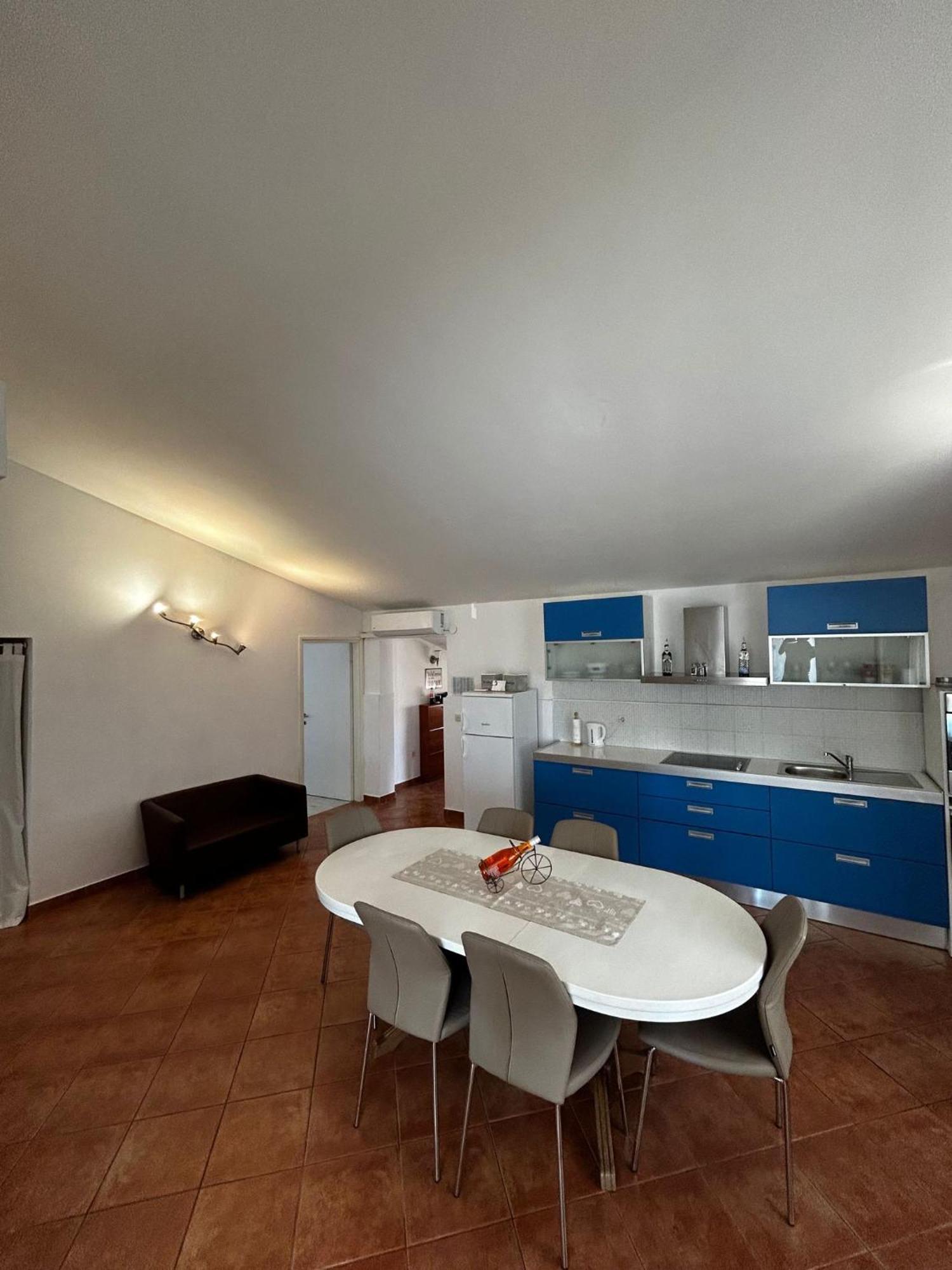 Apartments Petrovic Pirovac Εξωτερικό φωτογραφία