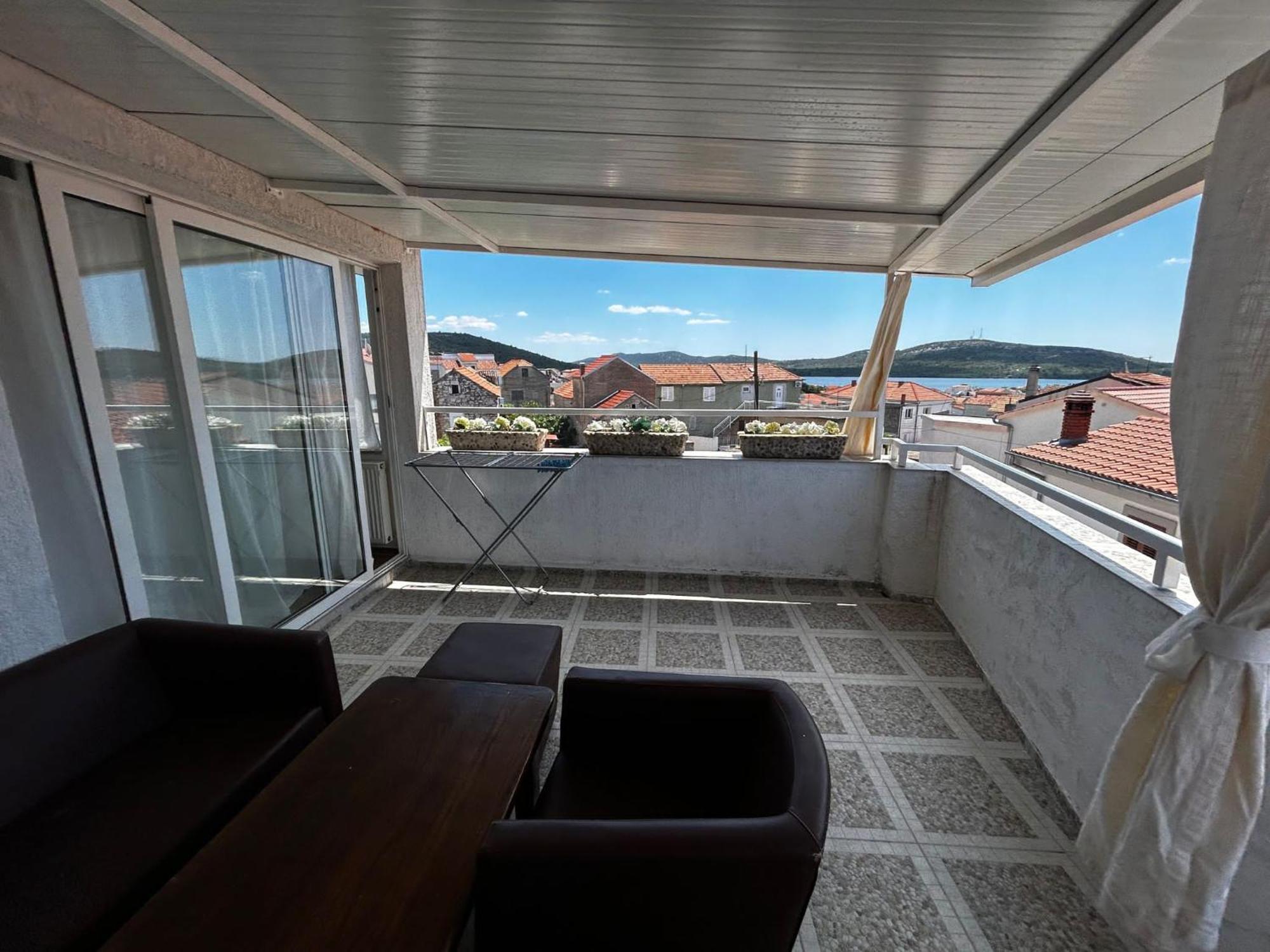 Apartments Petrovic Pirovac Εξωτερικό φωτογραφία