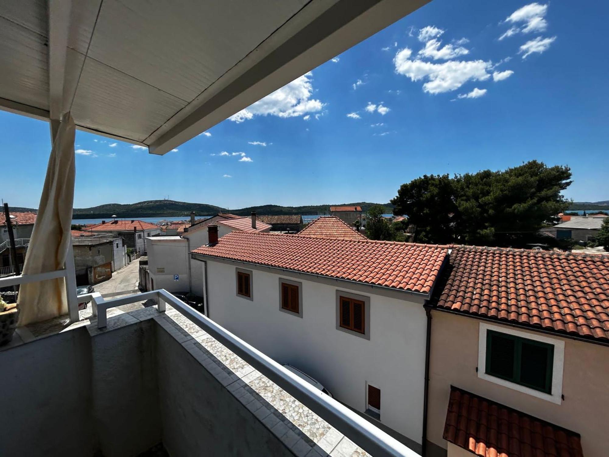 Apartments Petrovic Pirovac Εξωτερικό φωτογραφία
