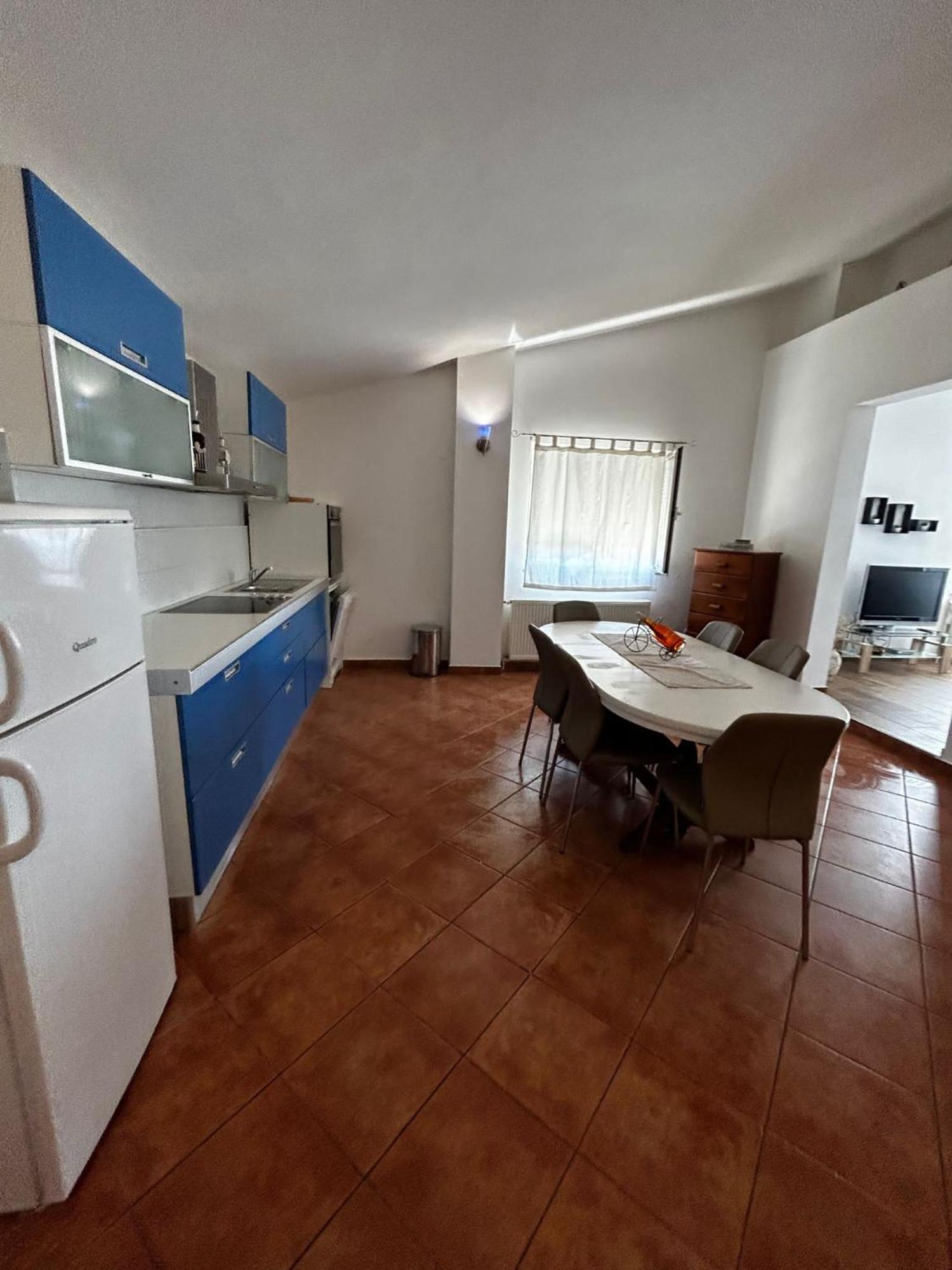 Apartments Petrovic Pirovac Εξωτερικό φωτογραφία