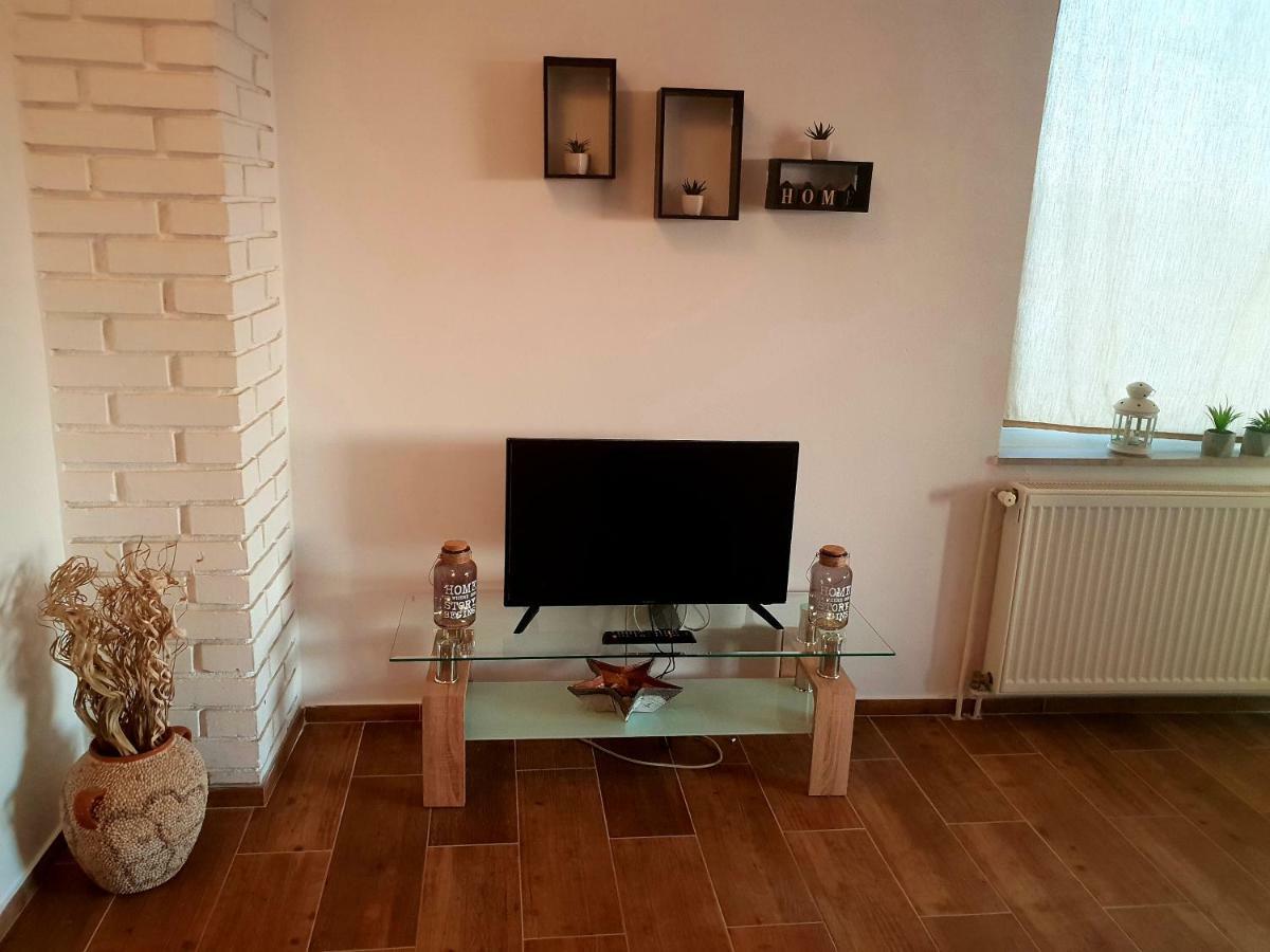 Apartments Petrovic Pirovac Εξωτερικό φωτογραφία